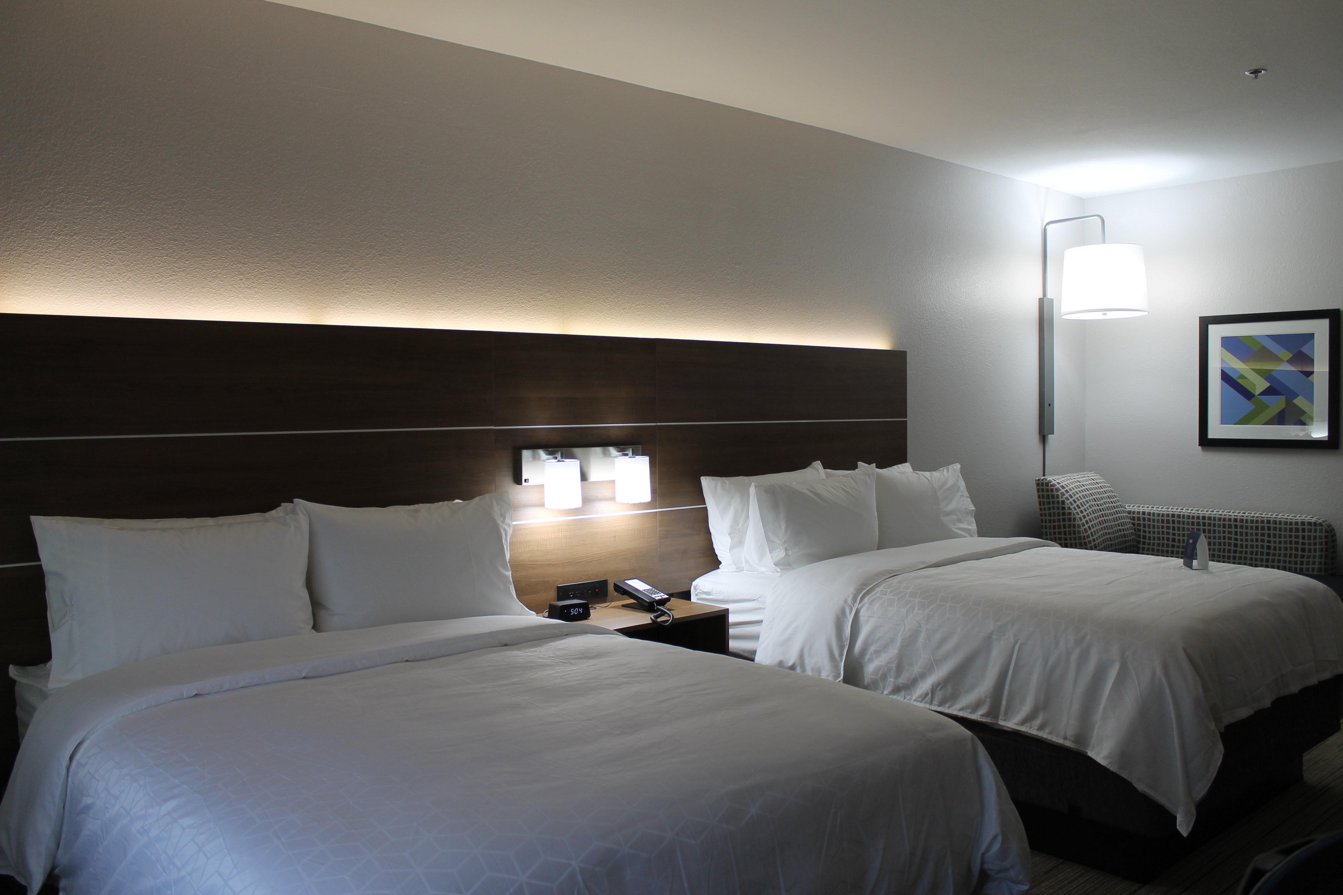 Holiday Inn Express & Suites - Tulare By Ihg Exterior foto